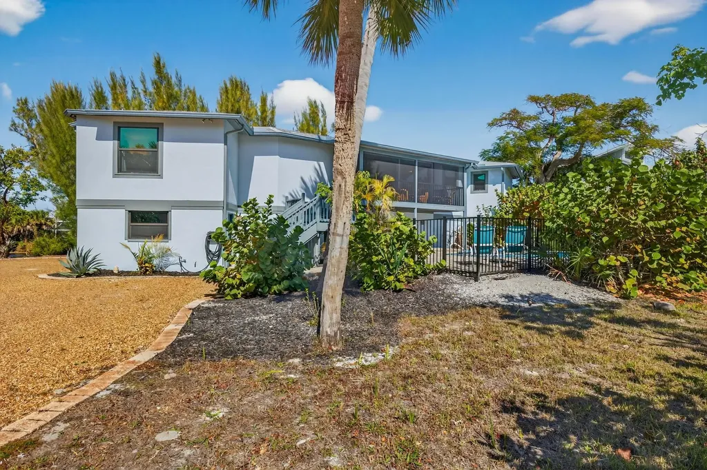 1666 Middle Gulf Drive Sanibel FL 33957