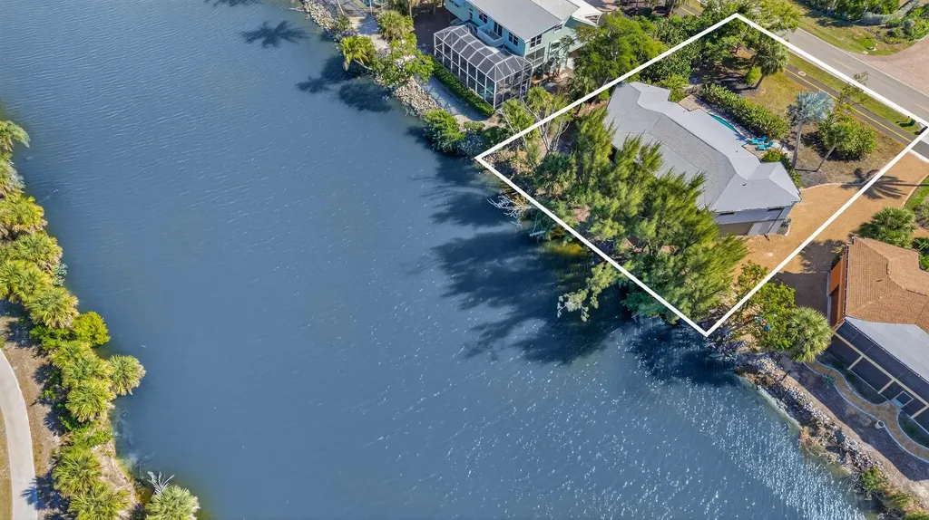 1666 Middle Gulf Drive Sanibel FL 33957