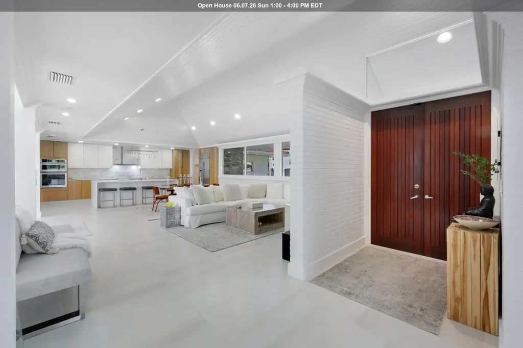2943 Valencia Way Fort Myers FL 33901
