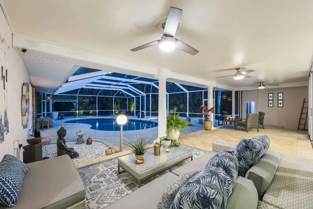 2943 Valencia Way Fort Myers FL 33901