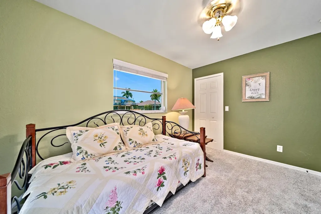 22 SE 13th Avenue Cape Coral FL 33990