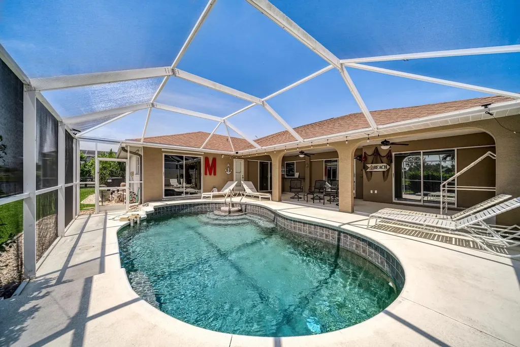 22 SE 13th Avenue Cape Coral FL 33990