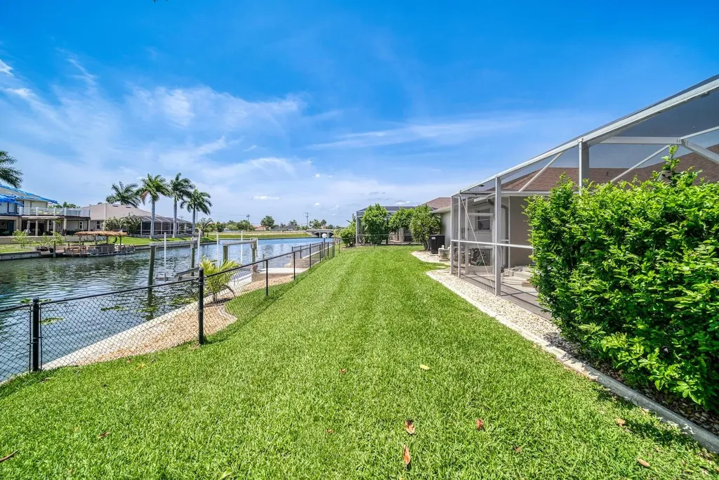 22 SE 13th Avenue Cape Coral FL 33990