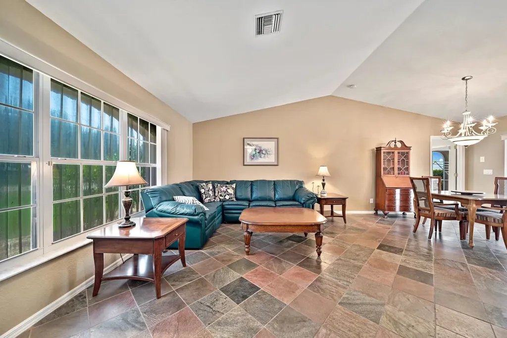 22 SE 13th Avenue Cape Coral FL 33990