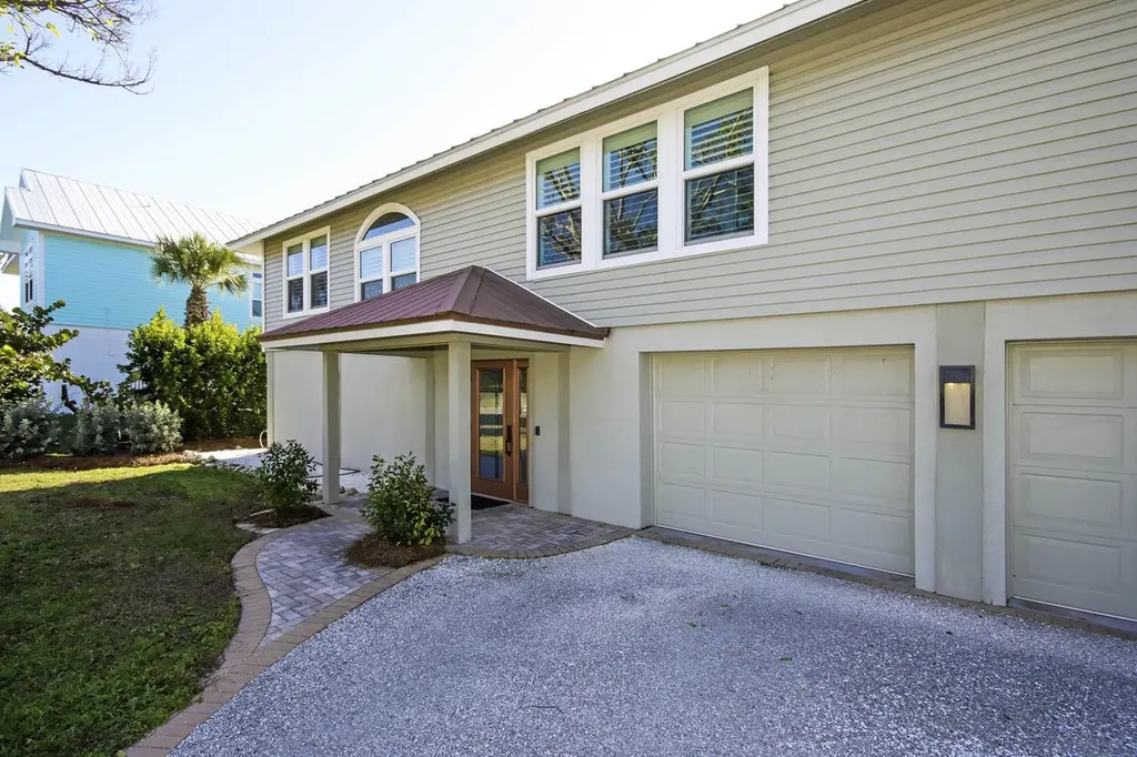 1890 Farm Trail Sanibel FL 33957
