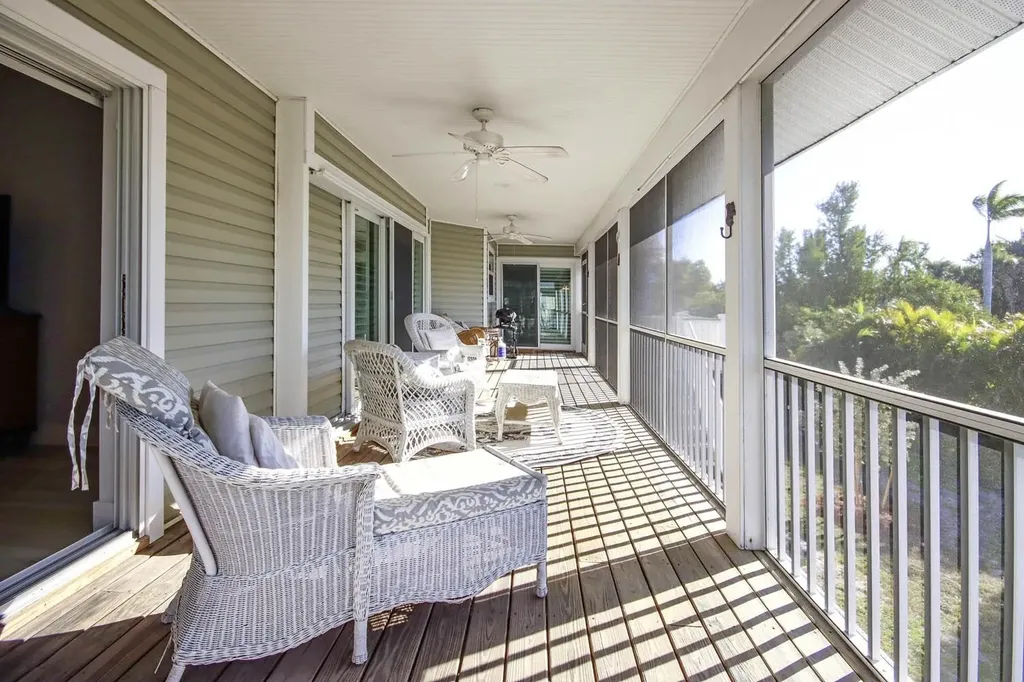 1890 Farm Trail Sanibel FL 33957