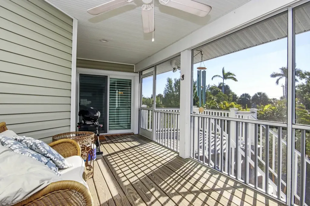 1890 Farm Trail Sanibel FL 33957