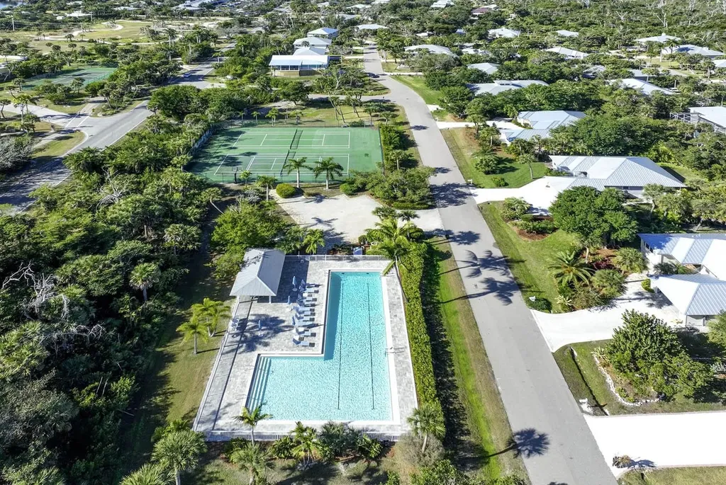 1890 Farm Trail Sanibel FL 33957