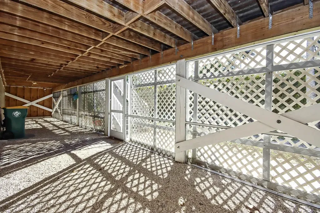 1890 Farm Trail Sanibel FL 33957