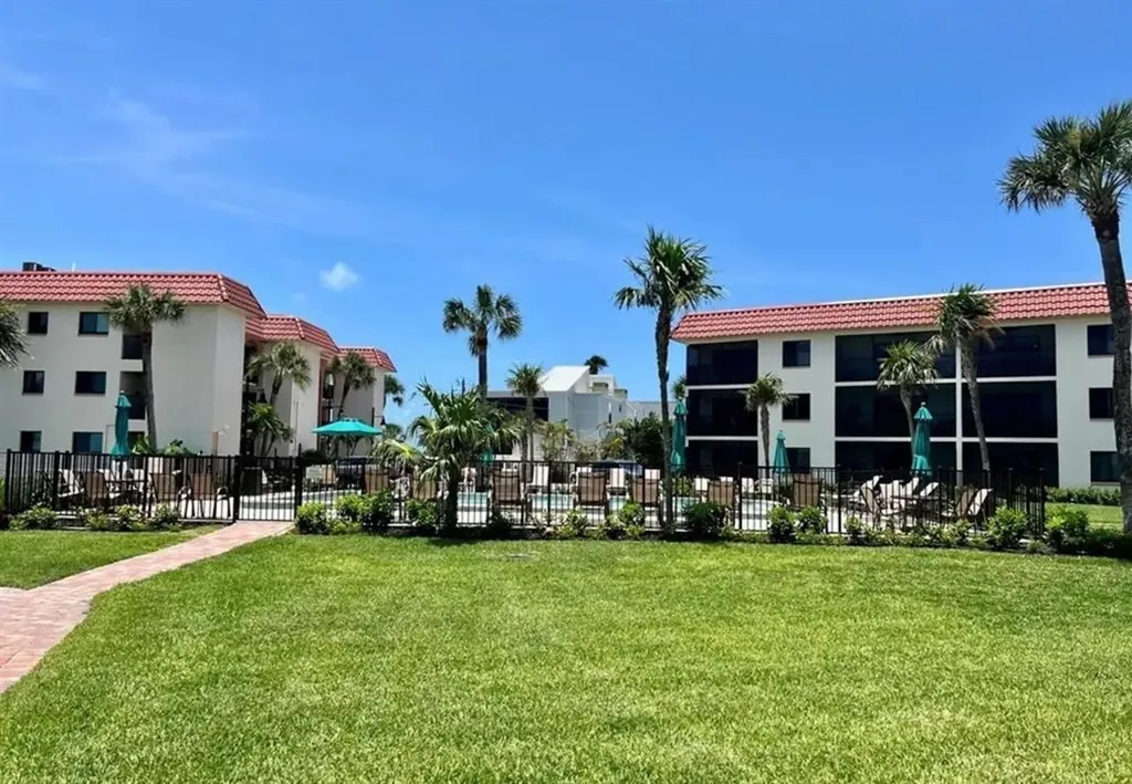 671 E Gulf Drive Sanibel FL 33957