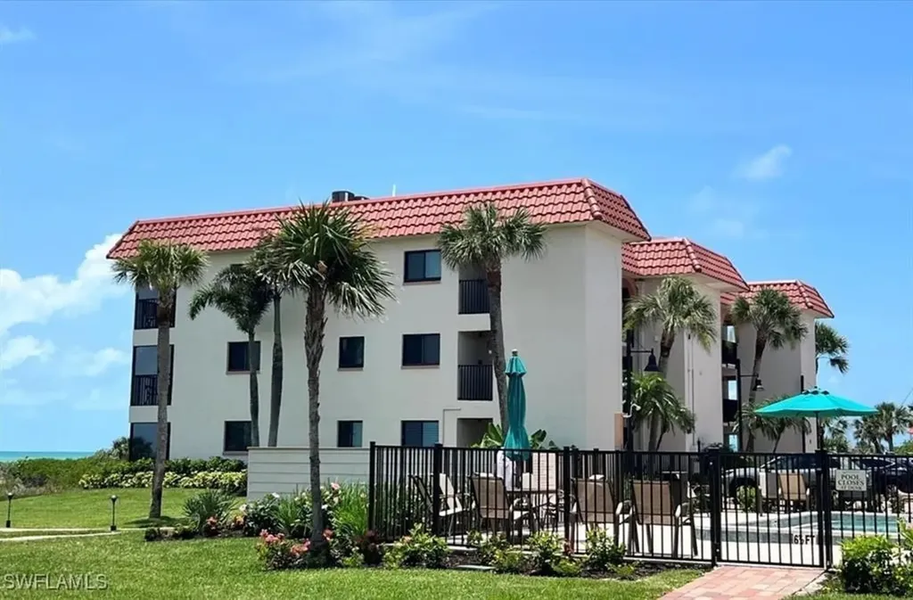 671 E Gulf Drive Sanibel FL 33957