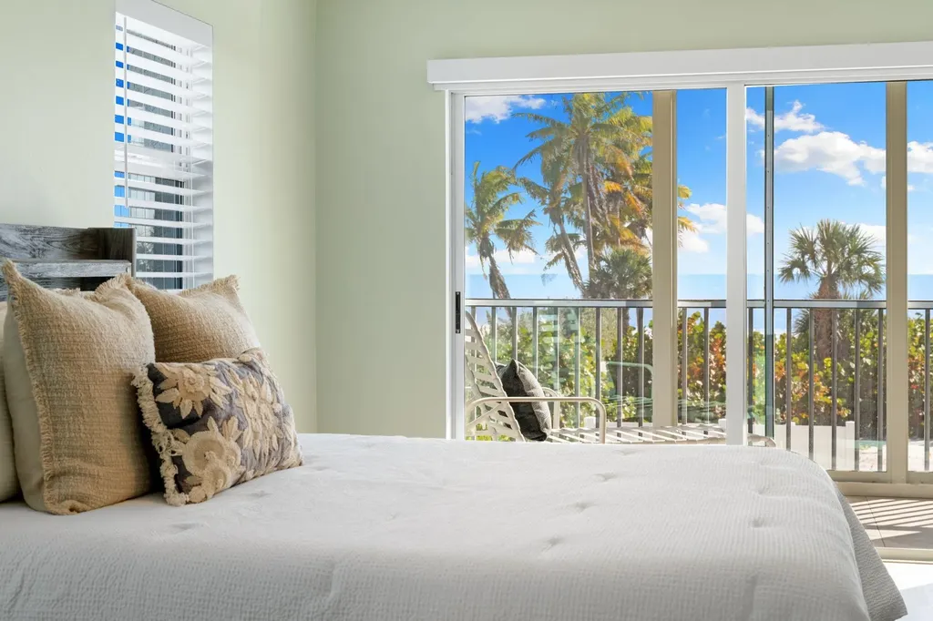 3049 W Gulf Drive Sanibel FL 33957