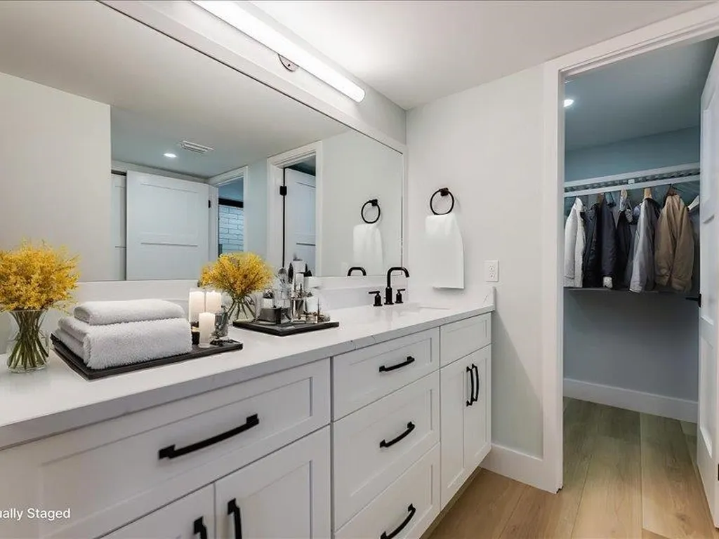 2445 W Gulf Drive Sanibel FL 33957