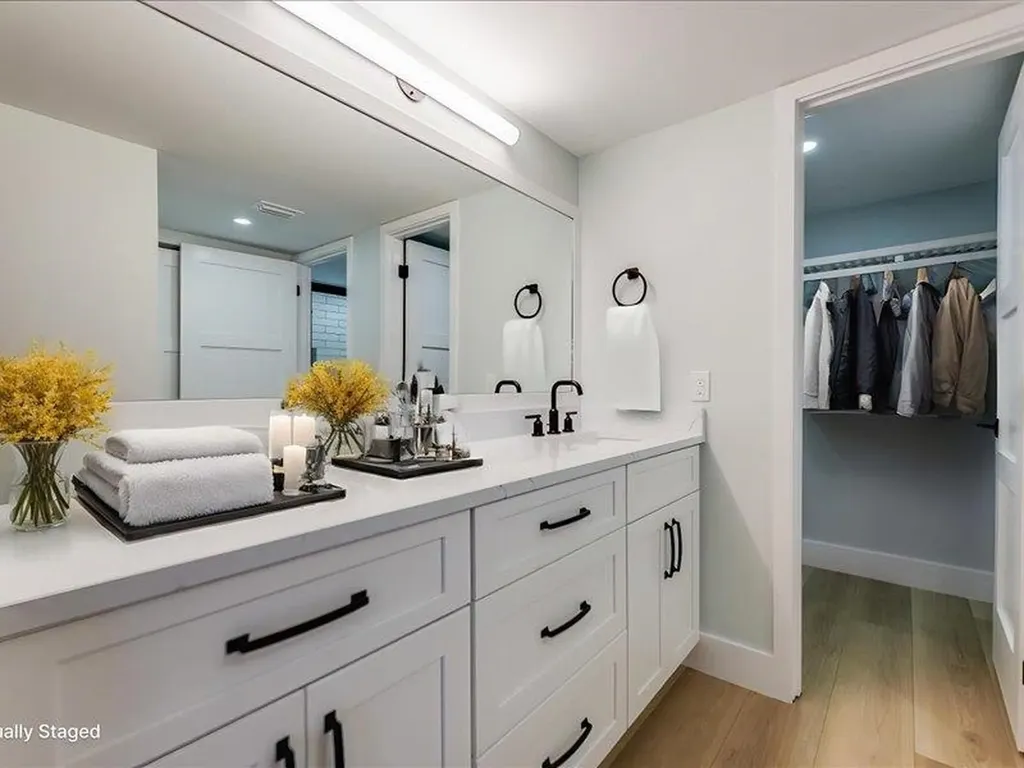 2445 W Gulf Drive Sanibel FL 33957