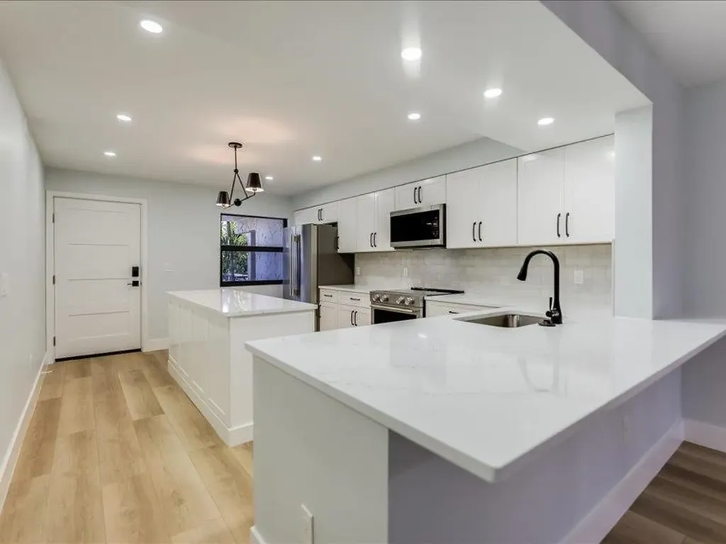 2445 W Gulf Drive Sanibel FL 33957