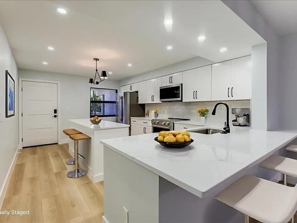 2445 W Gulf Drive Sanibel FL 33957