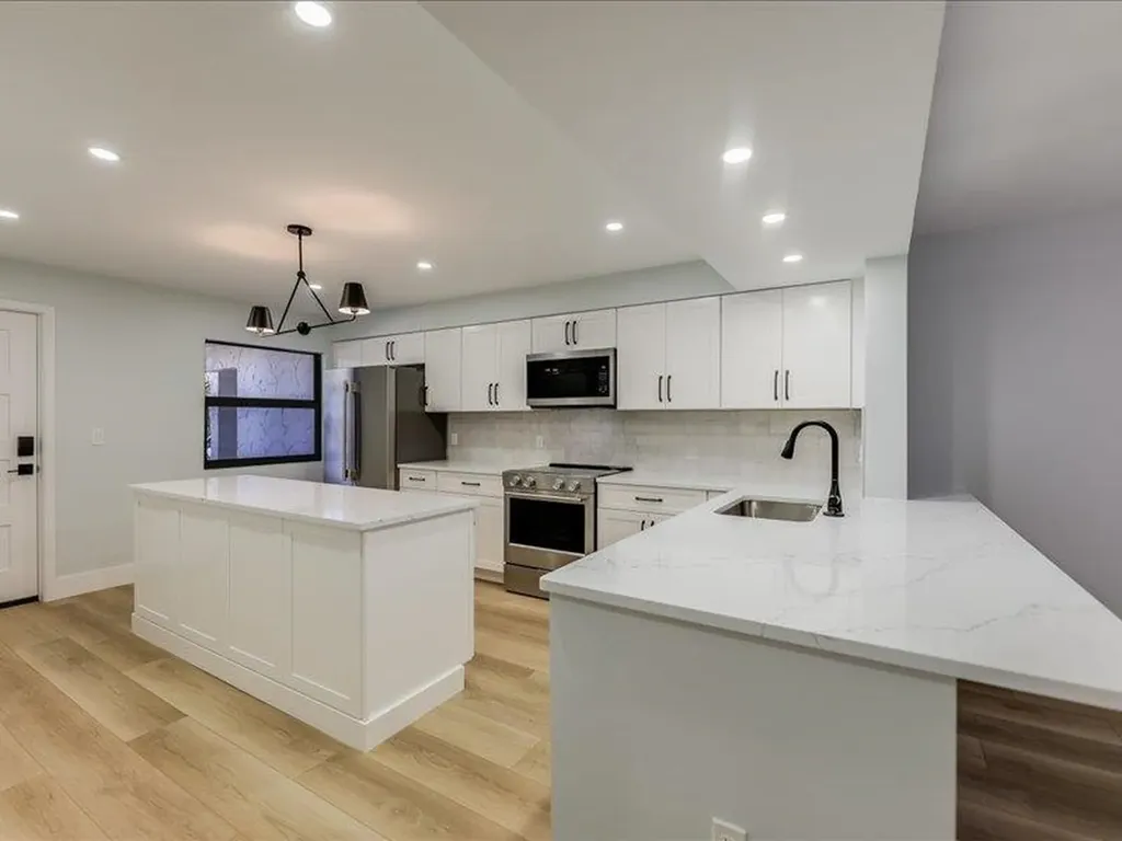 2445 W Gulf Drive Sanibel FL 33957