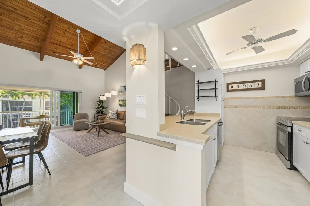 2321 W Gulf Drive Sanibel FL 33957