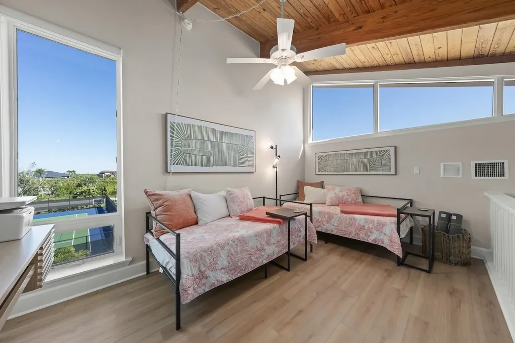 2321 W Gulf Drive Sanibel FL 33957