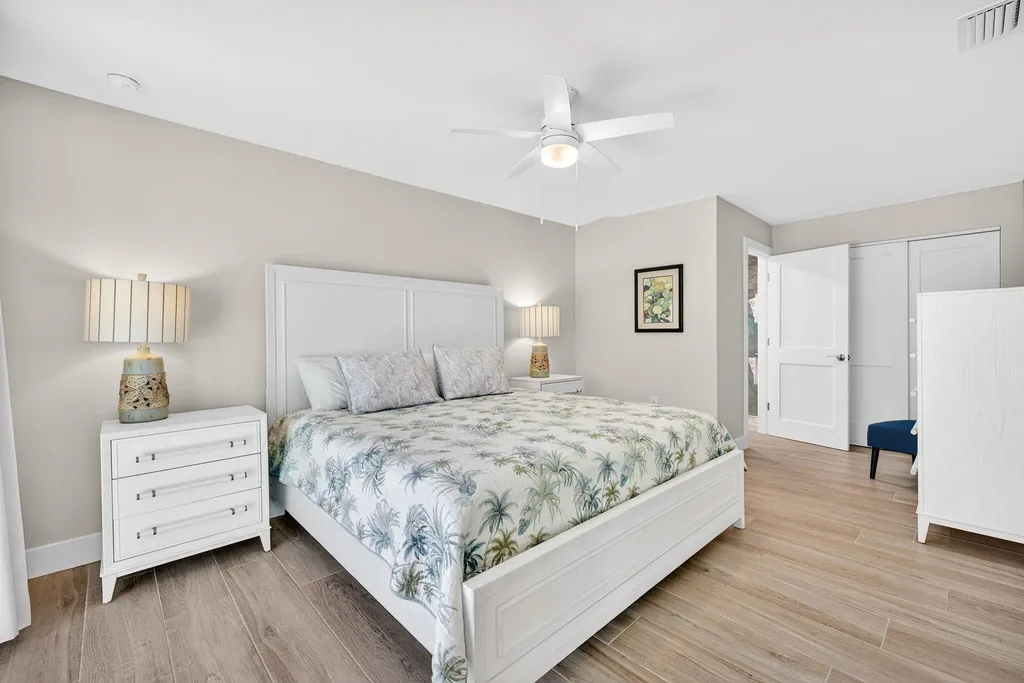 952 Kings Crown Drive Sanibel FL 33957