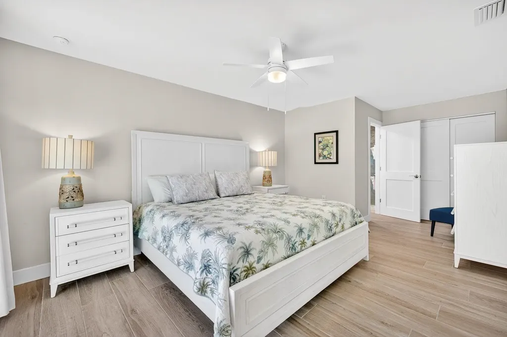 952 Kings Crown Drive Sanibel FL 33957