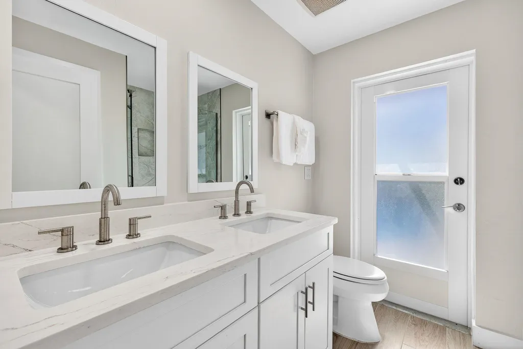 952 Kings Crown Drive Sanibel FL 33957