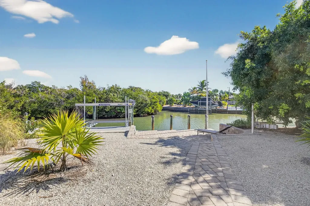 952 Kings Crown Drive Sanibel FL 33957