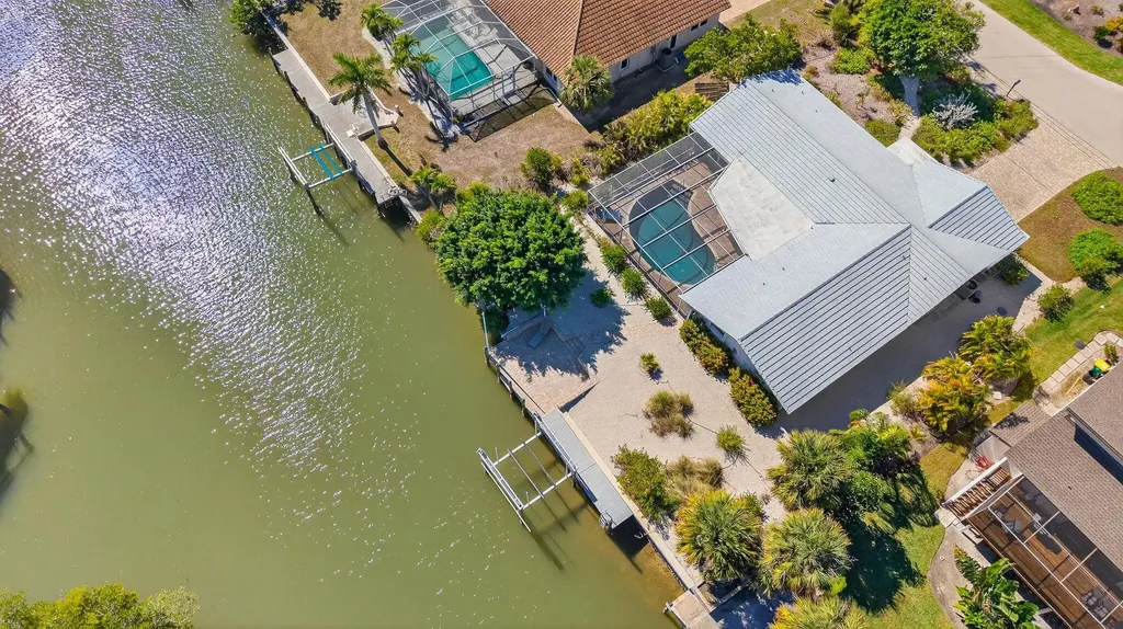 952 Kings Crown Drive Sanibel FL 33957