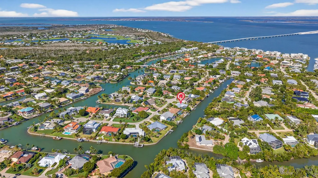 952 Kings Crown Drive Sanibel FL 33957