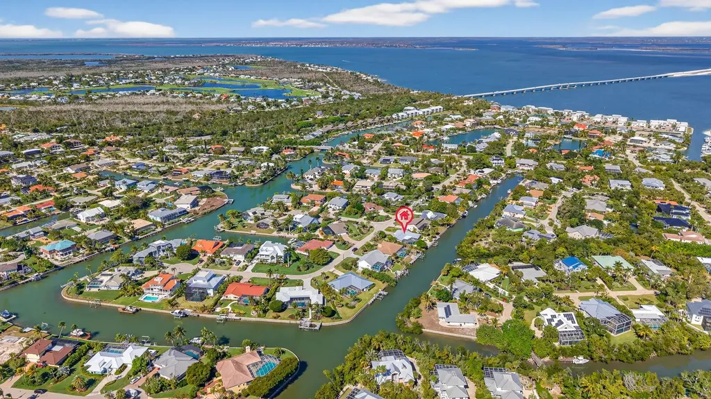 952 Kings Crown Drive Sanibel FL 33957