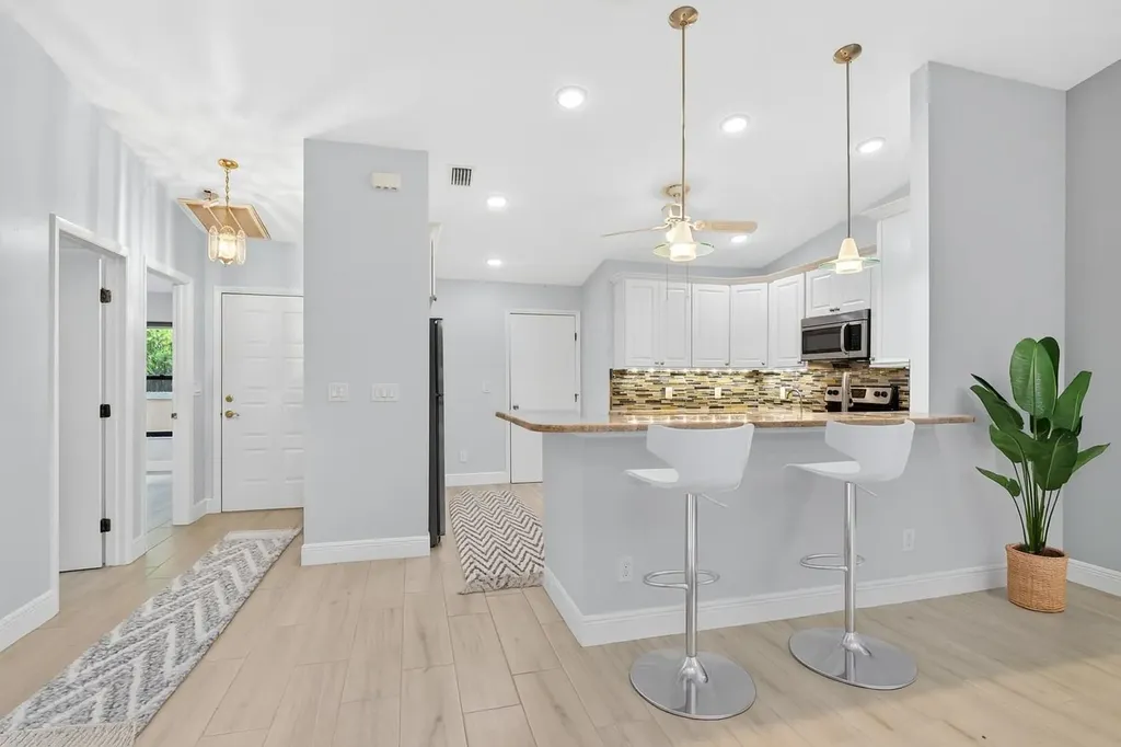 5365 Governors Drive Fort Myers FL 33907