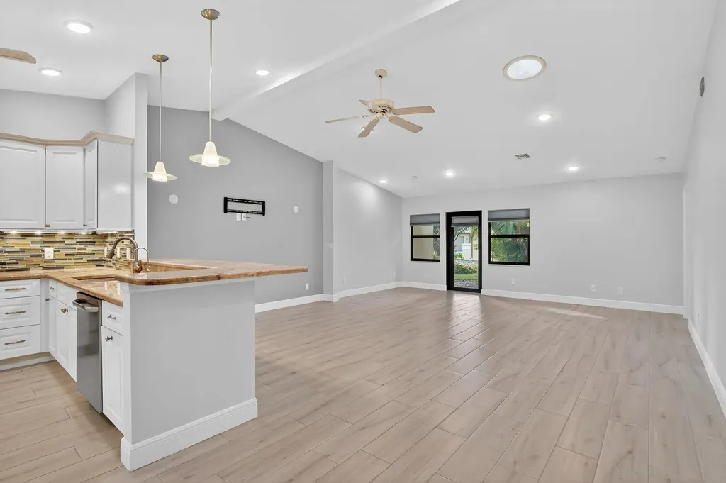 5365 Governors Drive Fort Myers FL 33907