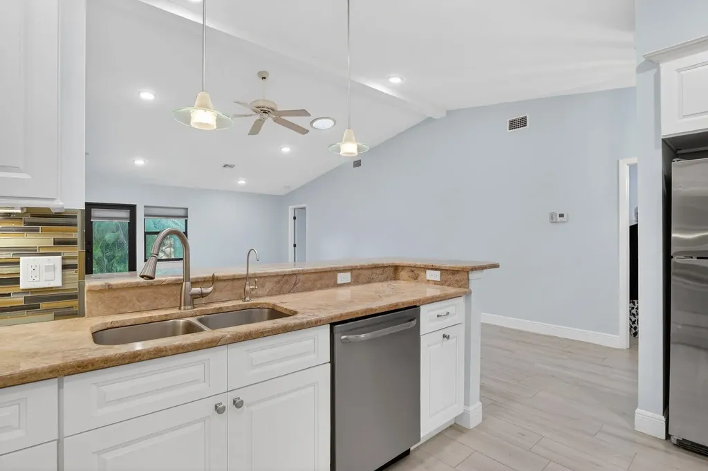 5365 Governors Drive Fort Myers FL 33907