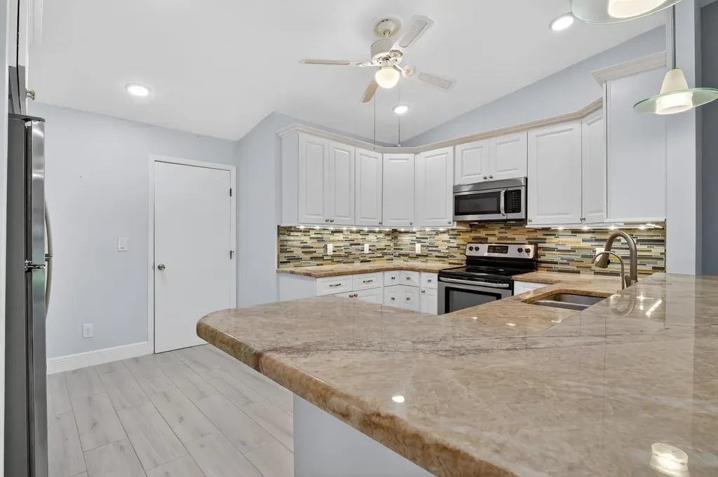 5365 Governors Drive Fort Myers FL 33907