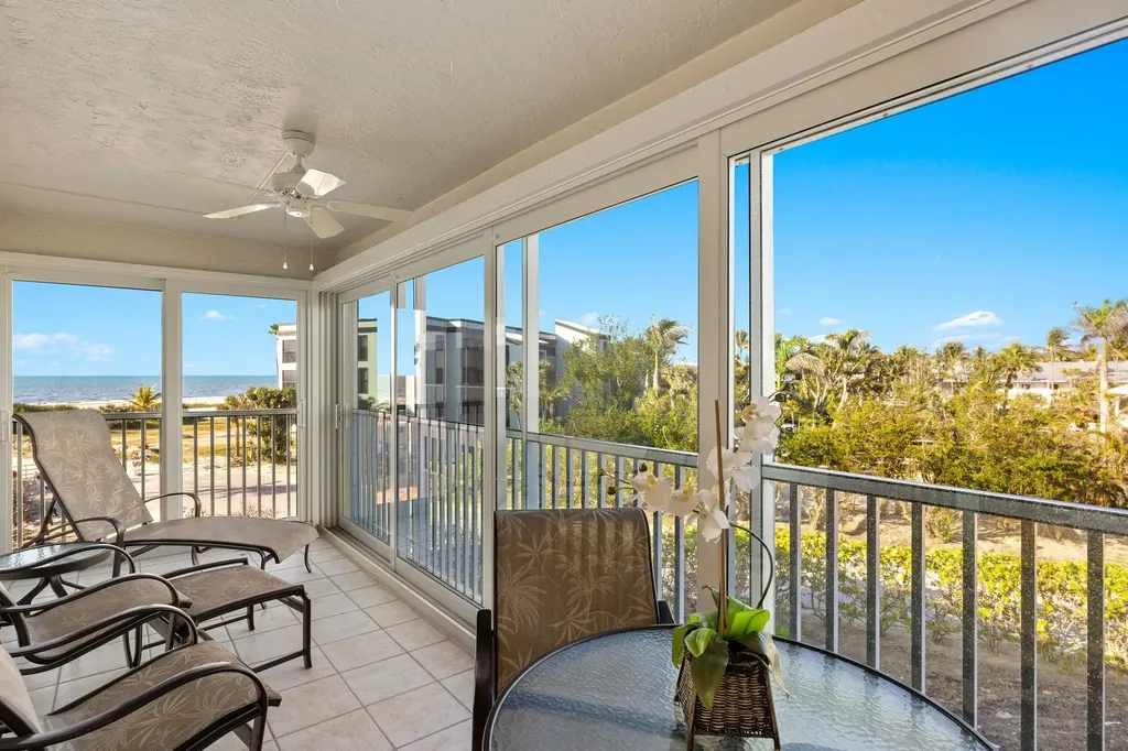 610 Donax Street Sanibel FL 33957