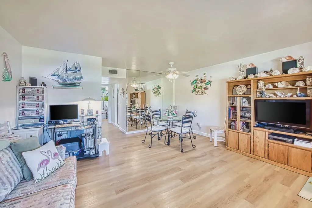 601 Periwinkle Way Sanibel FL 33957