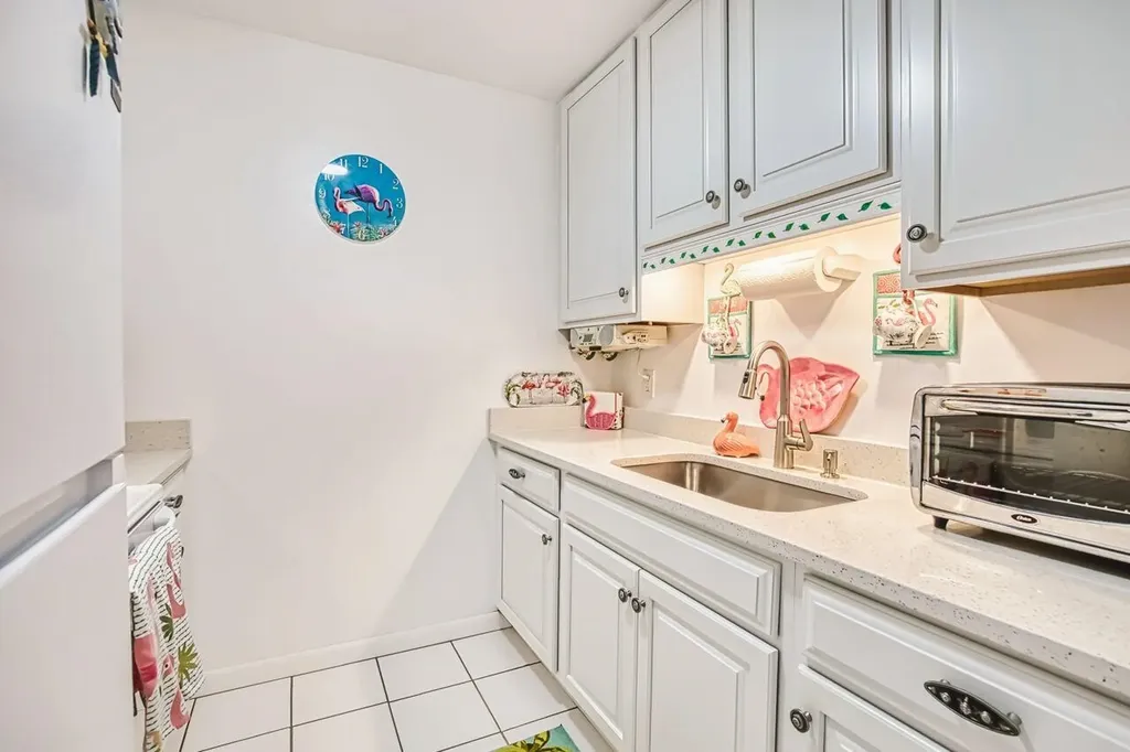 601 Periwinkle Way Sanibel FL 33957