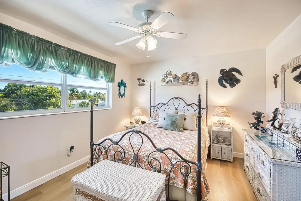 601 Periwinkle Way Sanibel FL 33957