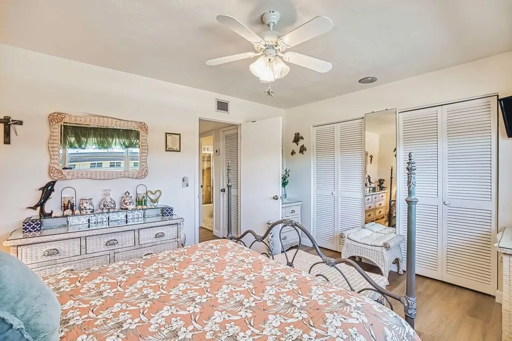 601 Periwinkle Way Sanibel FL 33957