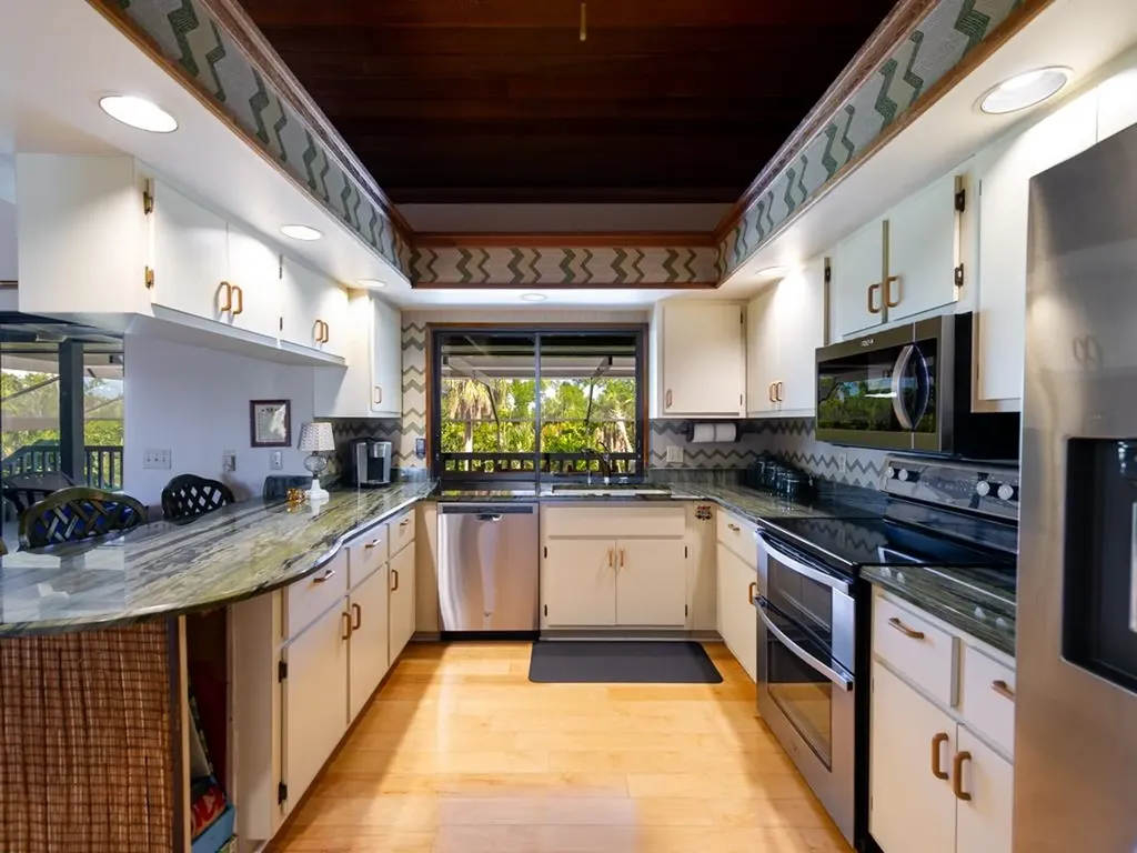 1379 Albatross Road Sanibel FL 33957