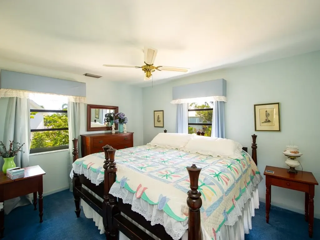 1379 Albatross Road Sanibel FL 33957
