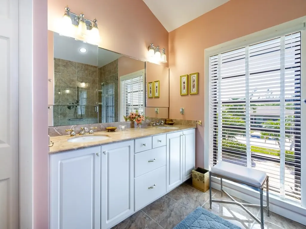 1379 Albatross Road Sanibel FL 33957