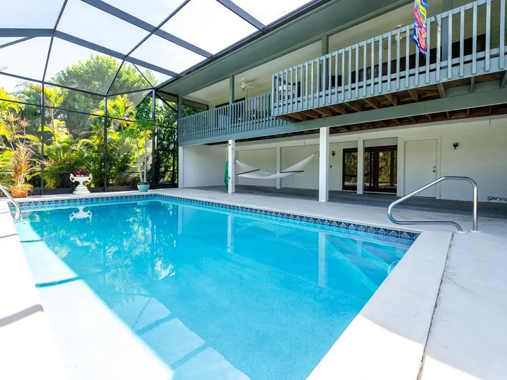 1379 Albatross Road Sanibel FL 33957