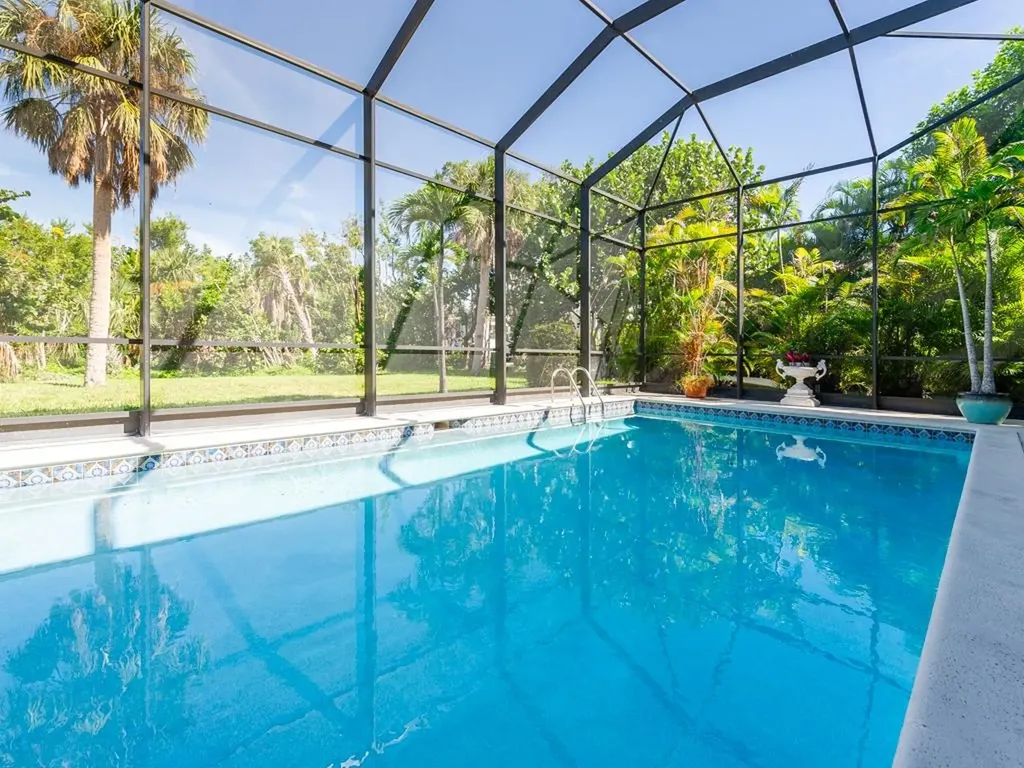 1379 Albatross Road Sanibel FL 33957