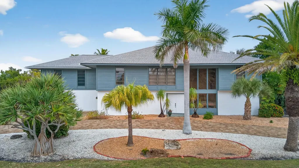 1379 Albatross Road Sanibel FL 33957