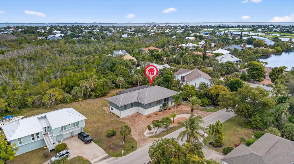 1379 Albatross Road Sanibel FL 33957