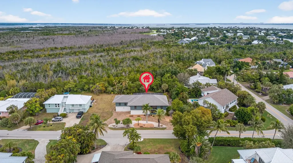 1379 Albatross Road Sanibel FL 33957