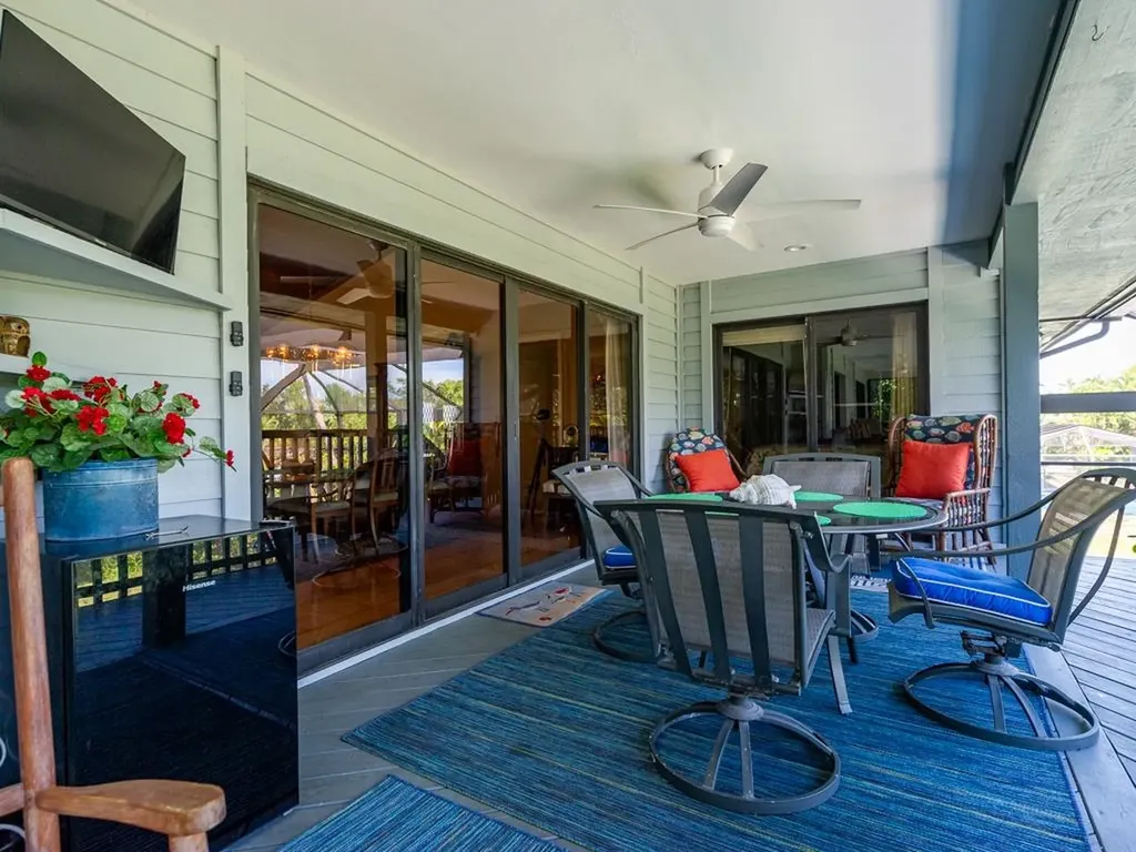 1379 Albatross Road Sanibel FL 33957