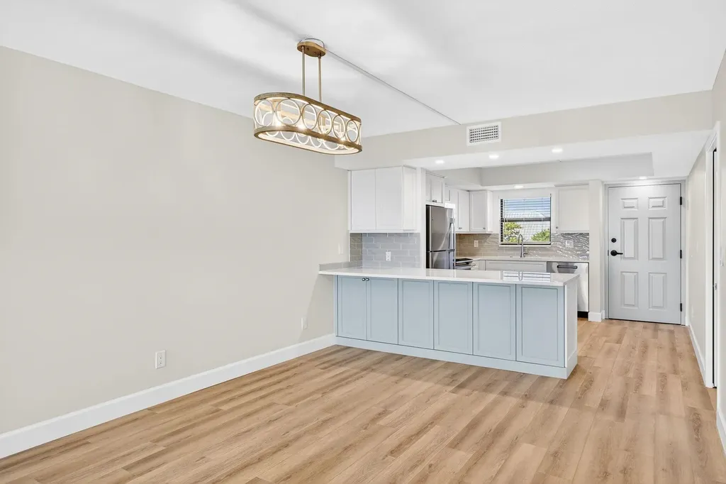 2737 W Gulf Drive Sanibel FL 33957