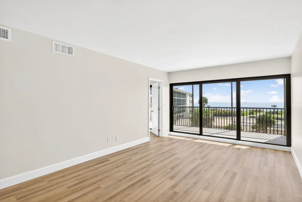 2737 W Gulf Drive Sanibel FL 33957